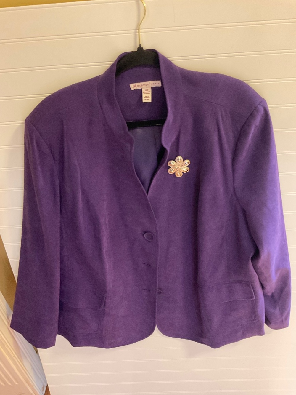 JM Collection Purple Blazer & Removable Gold Flower Brooch Size: 20W. Pre Owned